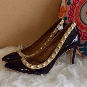 Black stiletto pumps size 9.5